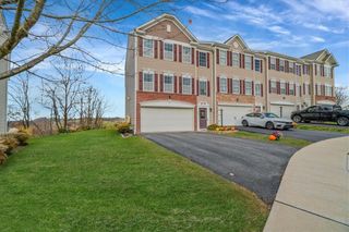 148 Cinque Terra Pl, Finleyville, PA 15332