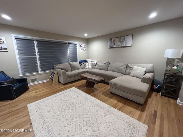 23 Charles Street, Clark, NJ 07066