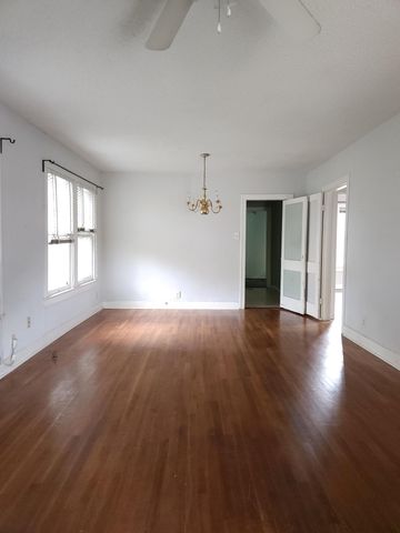 910 E 13th, Austin, TX 78702