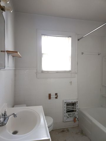 910 E 13th, Austin, TX 78702