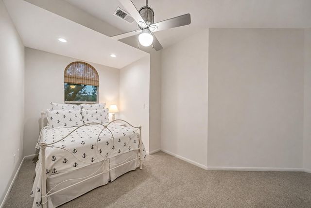 318 Bayshore Drive, Montgomery, TX 77356