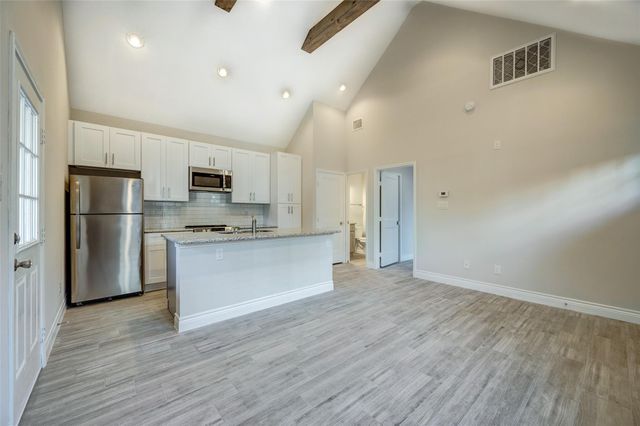 1213 Armstead Street A, Houston, TX 77009