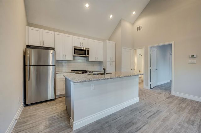 1213 Armstead Street A, Houston, TX 77009