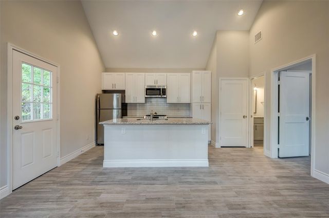 1213 Armstead Street A, Houston, TX 77009