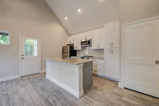 1213 Armstead Street A, Houston, TX 77009