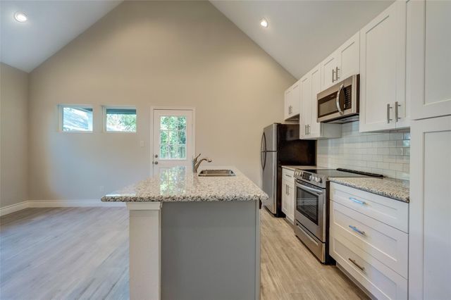 1213 Armstead Street A, Houston, TX 77009