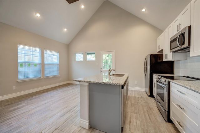 1213 Armstead Street A, Houston, TX 77009