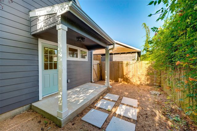 1213 Armstead Street A, Houston, TX 77009