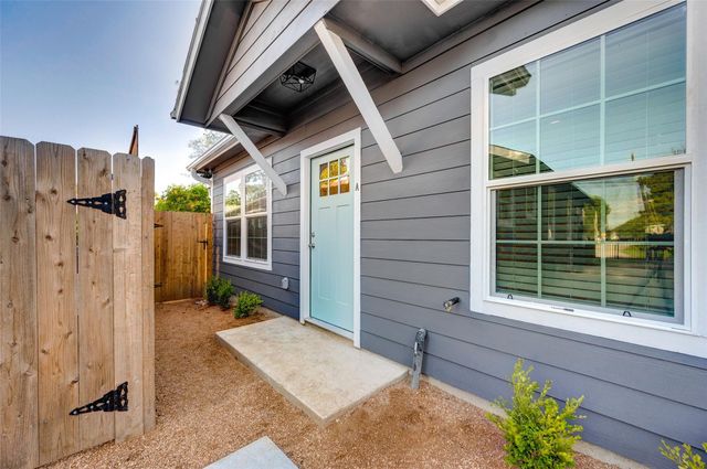 1213 Armstead Street A, Houston, TX 77009