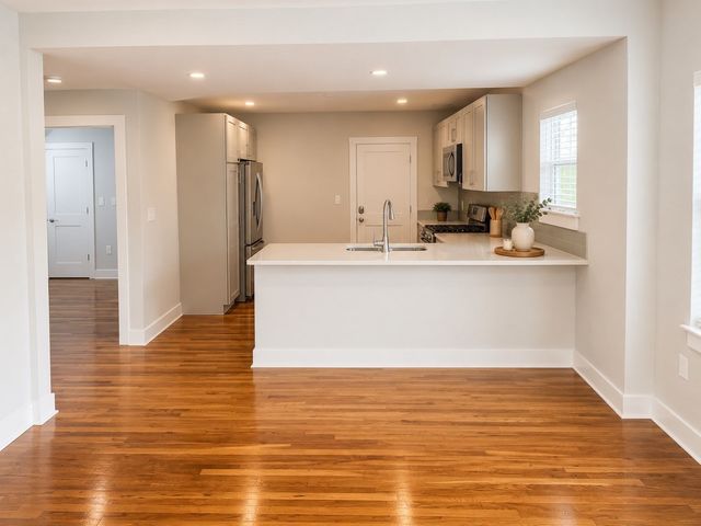 28-30 Saint Gregory St 2, Boston, MA 02124
