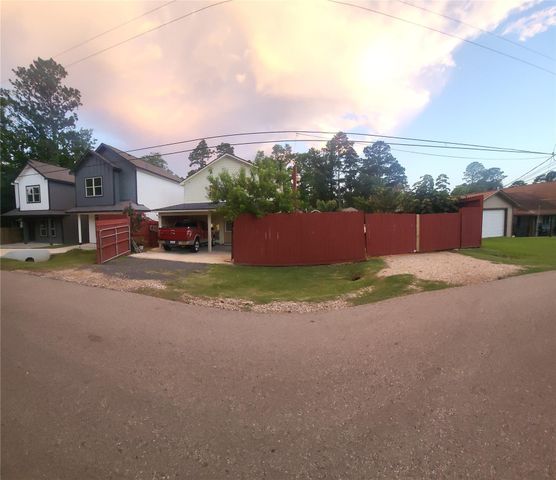 11960 Canal Street, Willis, TX 77318