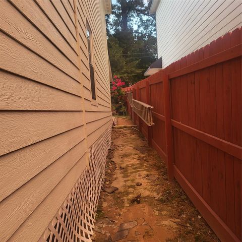 11960 Canal Street, Willis, TX 77318