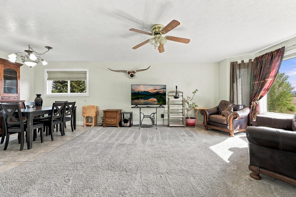 919 Erie Drive, Buffalo, WY 82834 photo 4