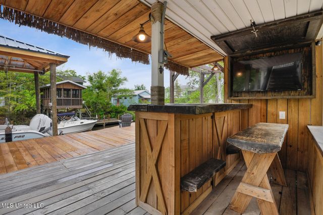 50 Fiber Street, Bay Saint Louis, MS 39520