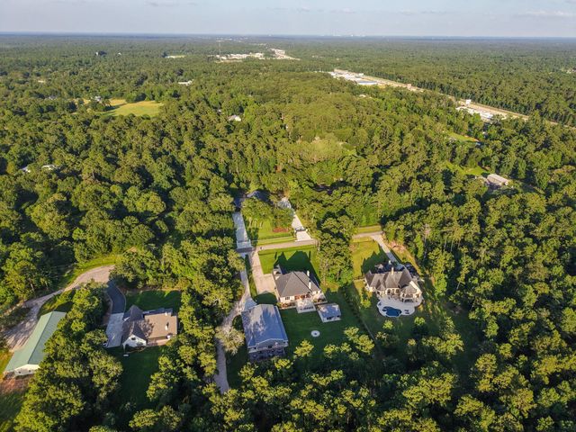 323 Mapleleaf Street, Magnolia, TX 77354