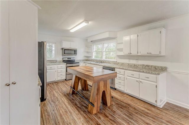 2888 Old Summerville Road, Armuchee, GA 30105