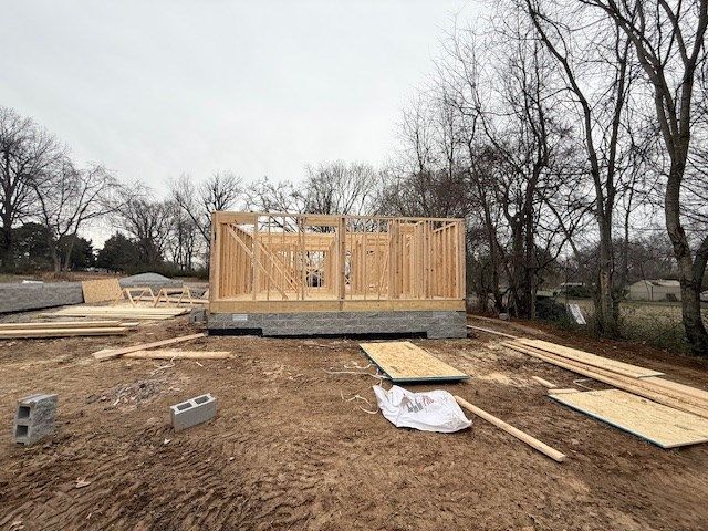 135 Illinois Ave, Oak Grove, KY 42262