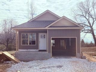 135 Illinois Ave, Oak Grove, KY 42262