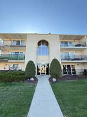 9250 Beloit Avenue 305, Bridgeview, IL 60455