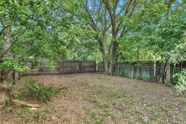 1005 N Neal Street, Commerce, TX 75428