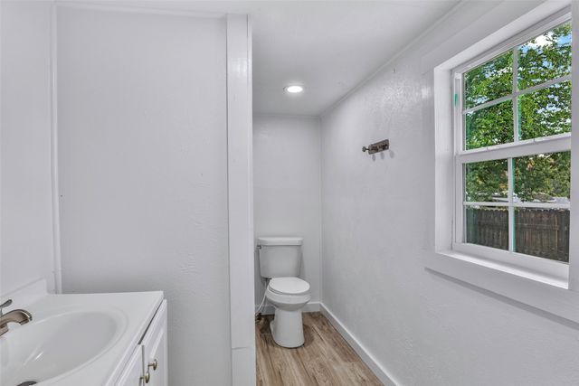 1005 N Neal Street, Commerce, TX 75428