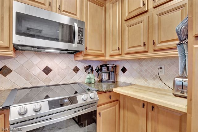 3323 Olympic DR 715, Naples, FL 34105