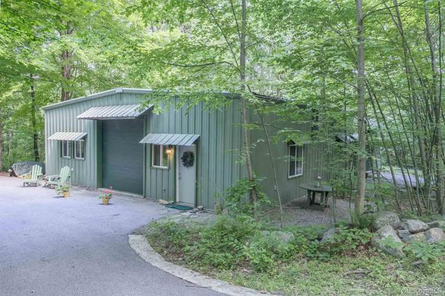 15 Cox Drive, Warwick, NY 10990