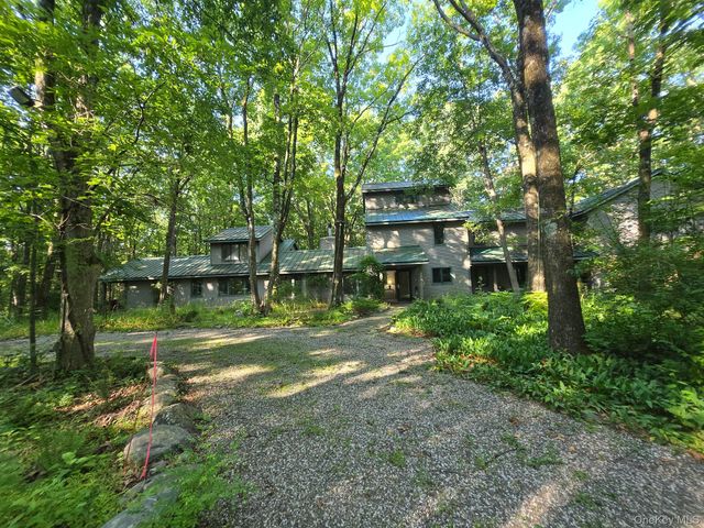 15 Cox Drive, Warwick, NY 10990