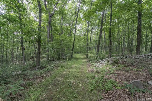 15 Cox Drive, Warwick, NY 10990
