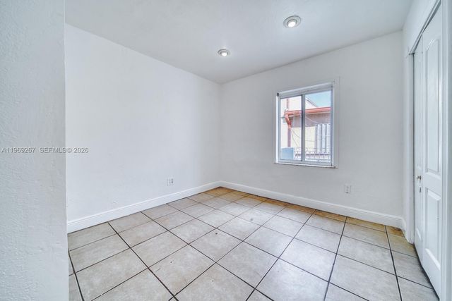 2171 SW 21st St, Miami, FL 33145