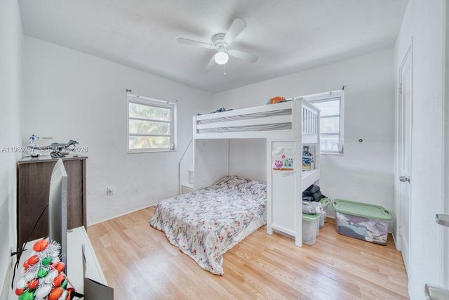 2171 SW 21st St, Miami, FL 33145