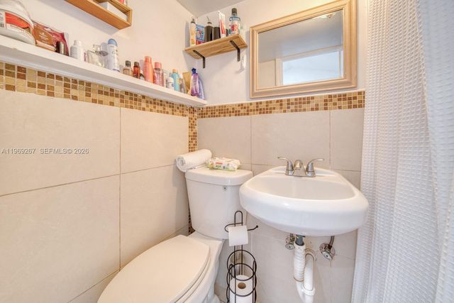 2171 SW 21st St, Miami, FL 33145