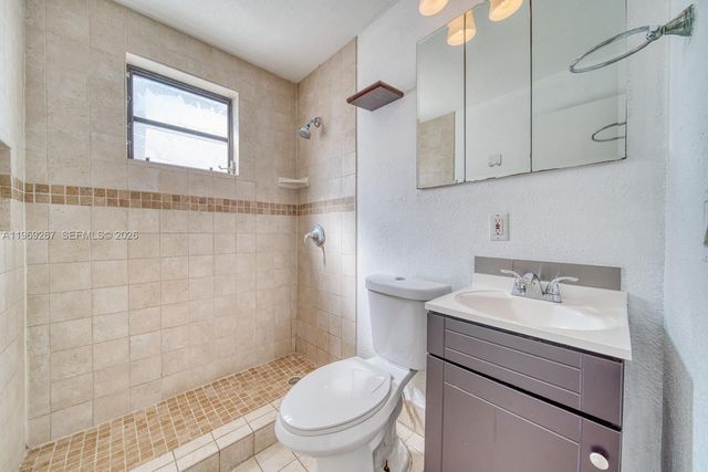 2171 SW 21st St, Miami, FL 33145