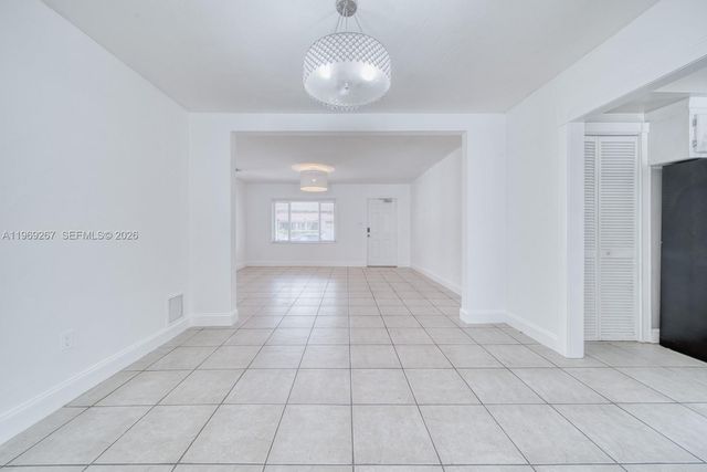 2171 SW 21st St, Miami, FL 33145