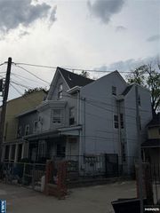 141 Park Avenue, Paterson, NJ 07501
