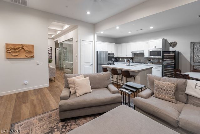 68 Alta Cascata Place, Henderson, NV 89011