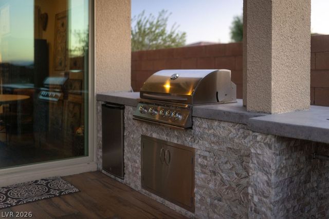 68 Alta Cascata Place, Henderson, NV 89011