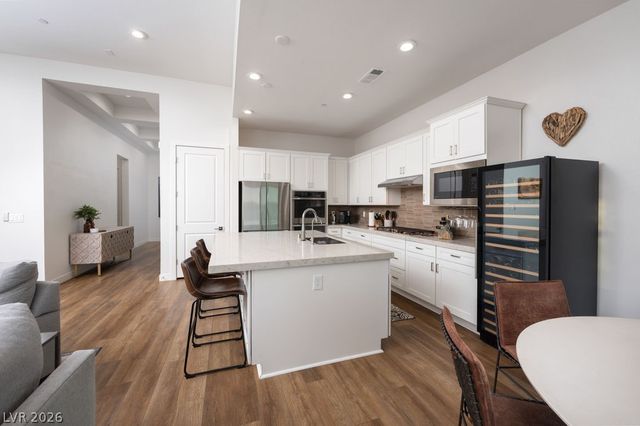 68 Alta Cascata Place, Henderson, NV 89011