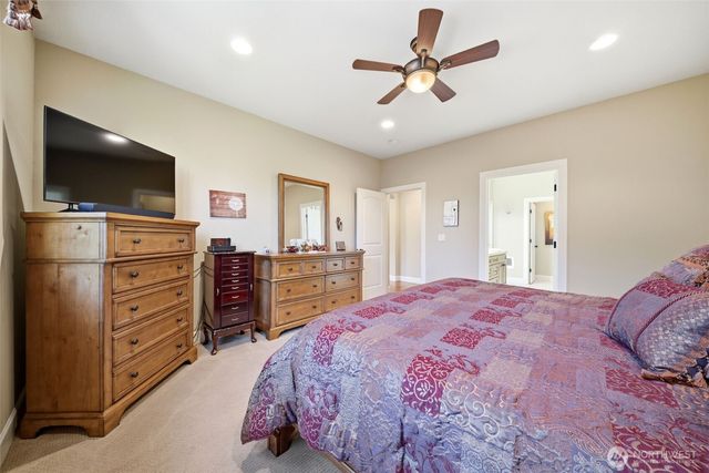 12602 NE 12th Way, Vancouver, WA 98684