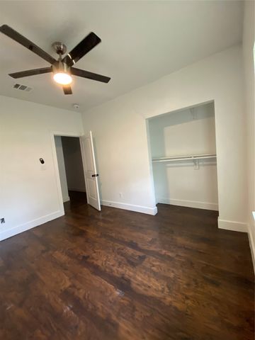 134 W Cober Drive, Grand Prairie, TX 75051