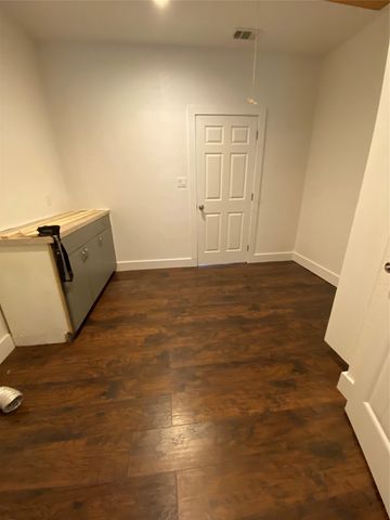 134 W Cober Drive, Grand Prairie, TX 75051
