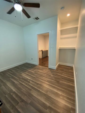 134 W Cober Drive, Grand Prairie, TX 75051