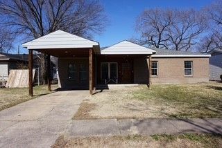 134 W Cober Drive, Grand Prairie, TX 75051