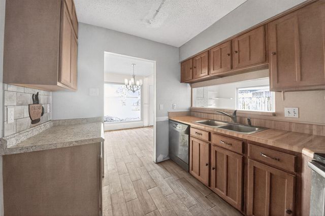 6923 Kearney Drive, Richmond, TX 77469