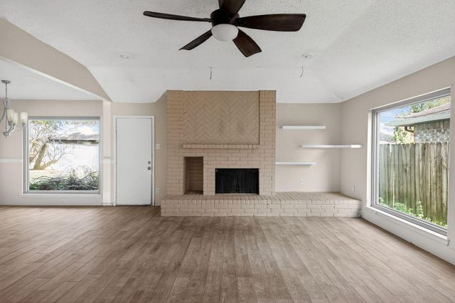 6923 Kearney Drive, Richmond, TX 77469