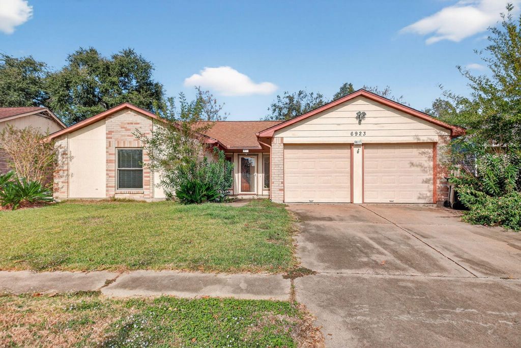 6923 Kearney Drive, Richmond, TX 77469