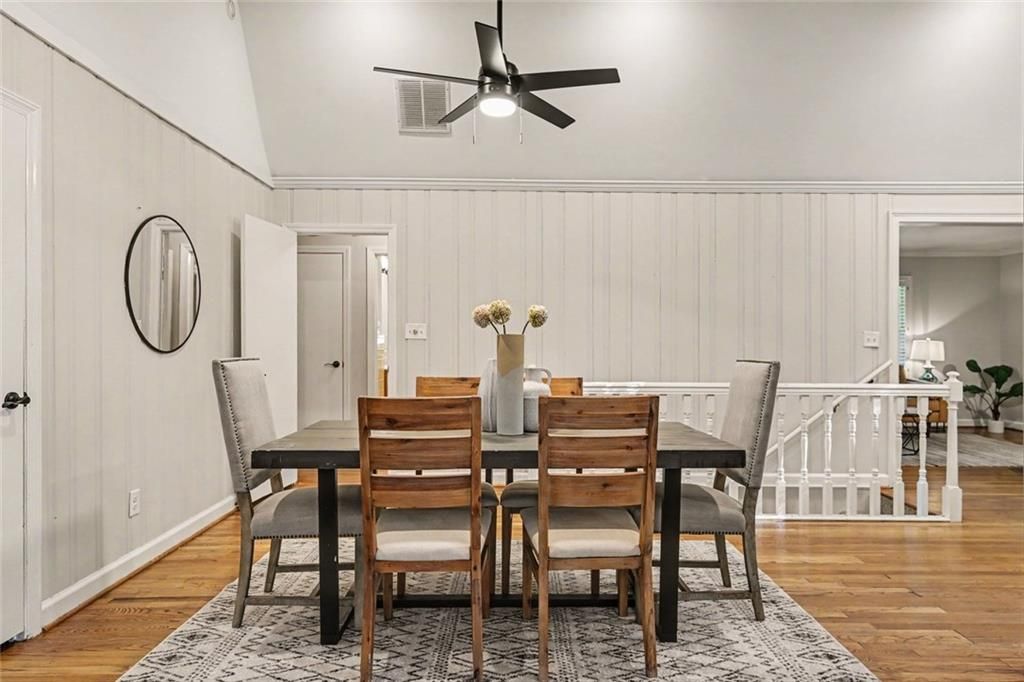 Image 16 of property listing at 905 Homewood Court, Decatur, GA 30033