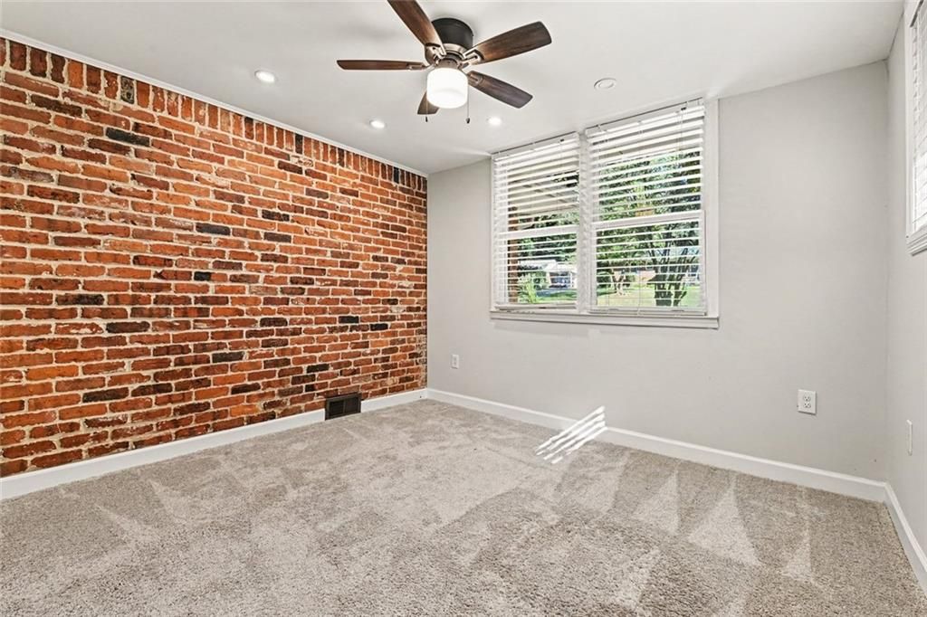 Image 32 of property listing at 905 Homewood Court, Decatur, GA 30033