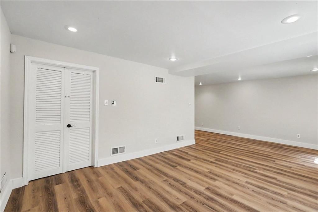 Image 38 of property listing at 905 Homewood Court, Decatur, GA 30033