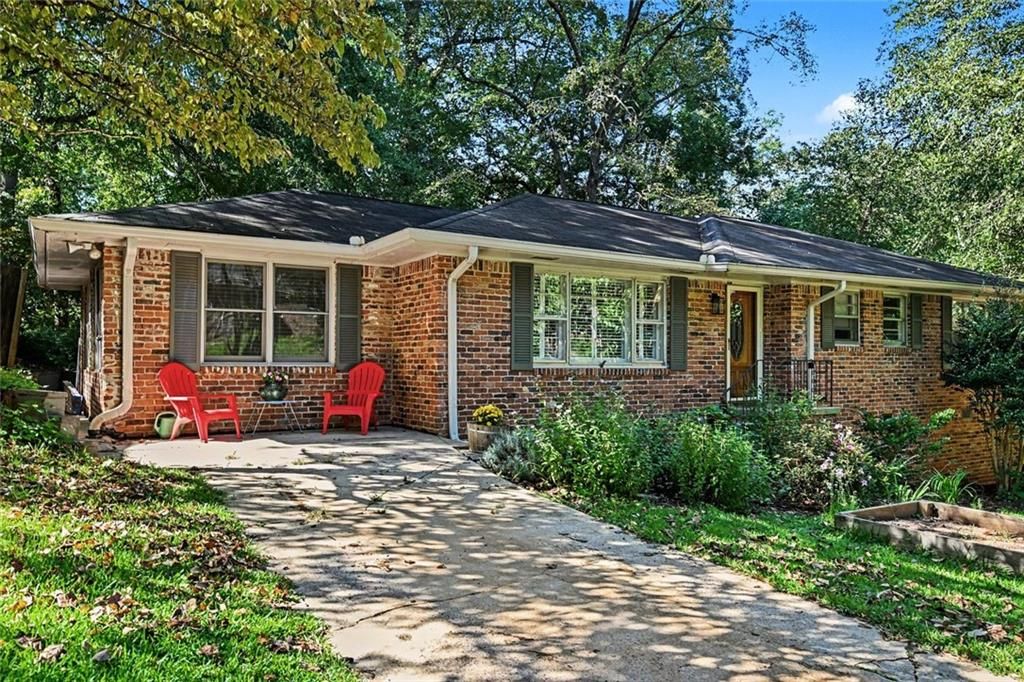 Image 43 of property listing at 905 Homewood Court, Decatur, GA 30033